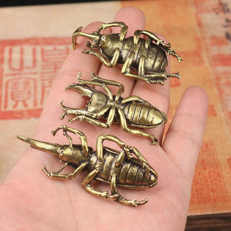Antique Bronze Beetle Miniature Figurines Small Desk Decorations Vintage Brass Insect Tea Pets Ornament Home Decor Accessories